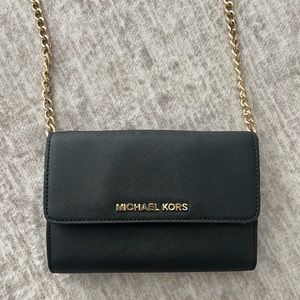 Michael Kors Crossbody Clutch